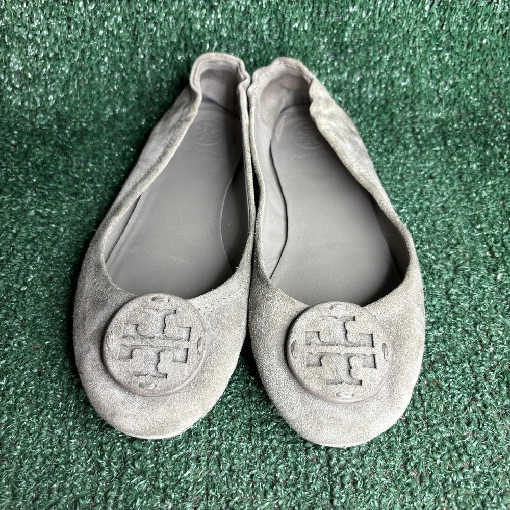 Tory Burch Minnie Travel Logo Medallion Suede Ballet Flat Gray Womens Size 6